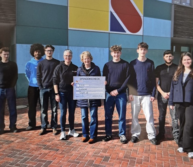 IGS-Schülervertretung spendet 2.000 Euro an ChaKA e.V.